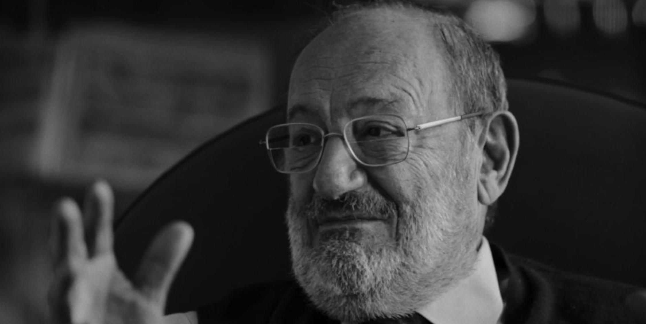 Un frame dal documentario dedicato a Umberto Eco