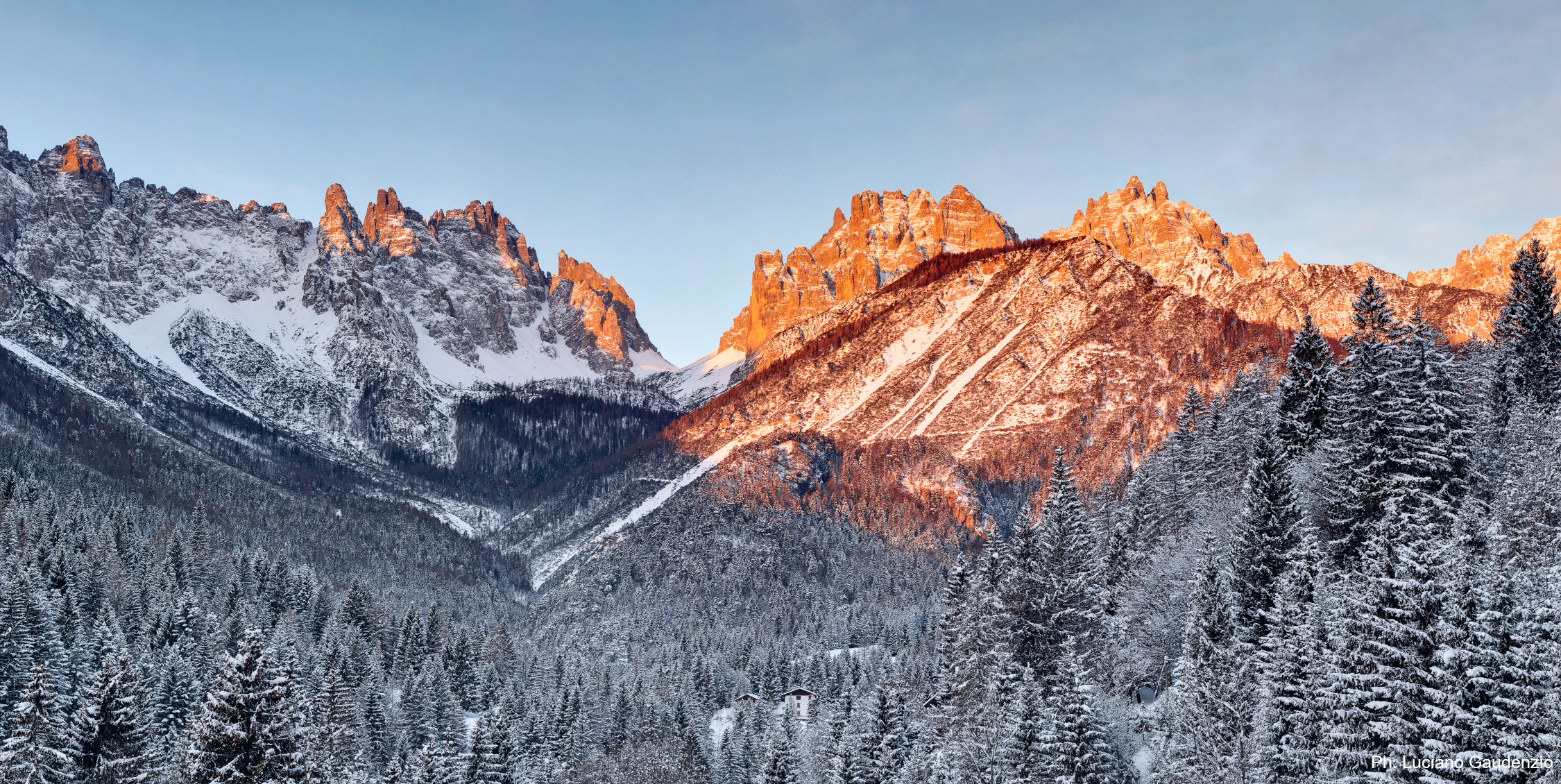 I nostri auguri con questa immagine della Vallata di Giaf, Dolomiti Friulane. Ph. Luciano Gaudenzio